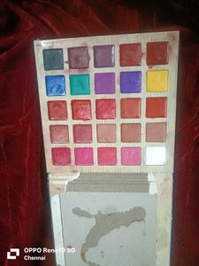 DE&#39;LANCI Lip Palette &amp; revolution highlighter