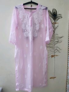 Pink Embroidered Kurta Chikankari