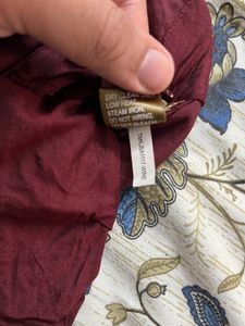 Tasva Maroon Thread Embroidered Kurta Set