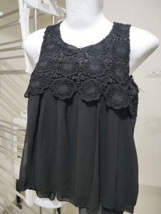 Crochet Detail Black Tank Top