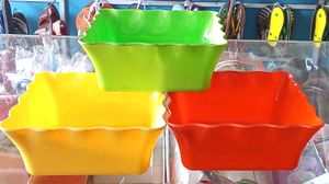Curry Serving Bowls And Small Plates