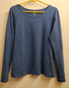 Stylish Blue Knit Top