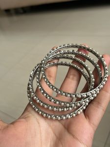 Bangles with Pearls Set Of 4
