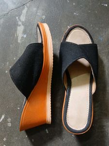 Wedge Heels Black Tan
