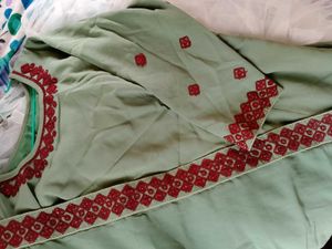 Embroidered Green gown with long dupatta💚
