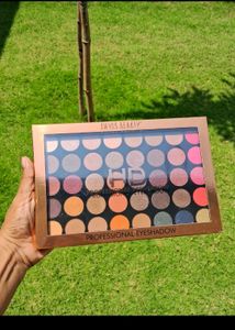 Swiss Beauty 40 Color Proffesional Eyeshadow Palet