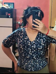 🆕 “Bella Figura” Floral Crop Top