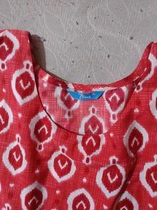 Red &amp; White Print Kurti Size XL