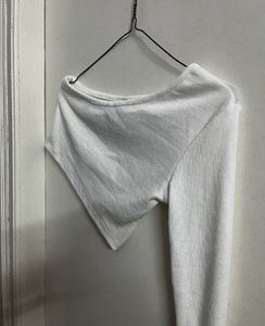 One Shoulder Crop Top Free Shorts