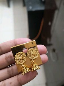 golden colour earrings