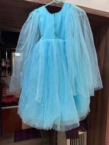 Girl&#39;s Blue Dress