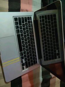 APPLE MACBOOK PRO Dead