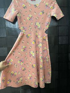 Chic Floral Cut-Out Mini Dress