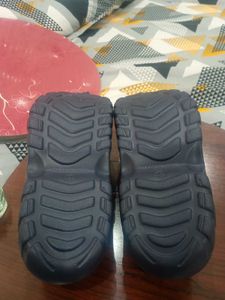 Premium Black Unisex Clogs - Comfortable &amp; Durable