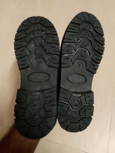 Black Shoe