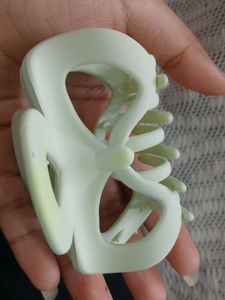 Light Green Hair Claw Clip