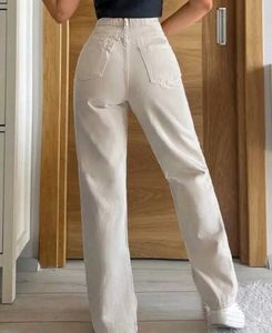 NEW JEAN WITH TAG