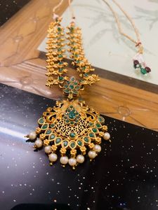 Elegant Gold-Tone Necklace