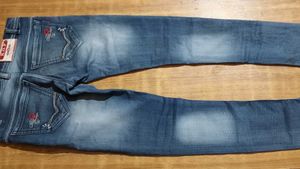this is very good condition jeans