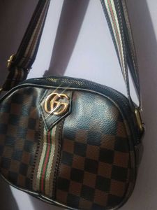 Gucci Sling Bag 💓