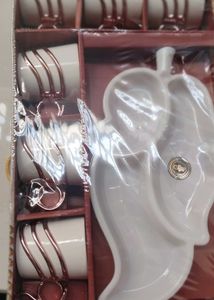 Elegant Tea Set with Leaf-Shaped Tray
