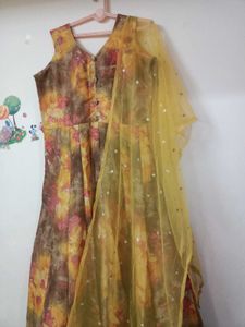 Yellow &amp; Floral Embellished Salwar Suit