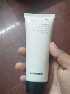Minimalist Niacinamide Sunscreen