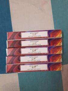 Myglamm Lit Liquid Velvet Matte Lipstick 1