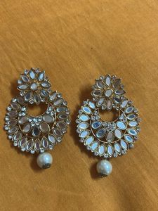Elegant Kundan &amp; Pearl Earrings