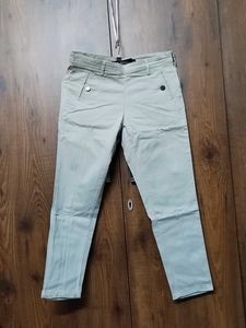 Women Slim Cropped Chinos - Creame Colos