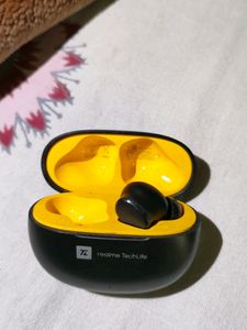 Realme Techlife Earbuds