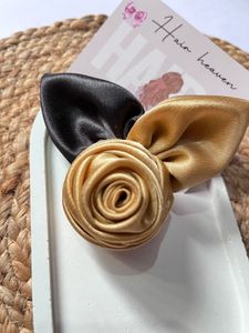 rose scrunchie