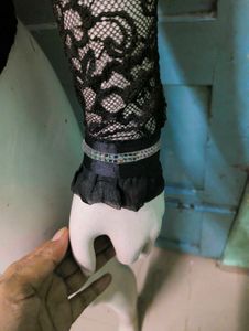 Mesh Top With Beutiful Sleeves