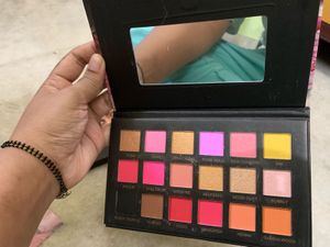 Huda Eyeshadow