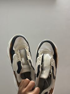 Zudio - Off White &amp; Brown Sneakers - UK6