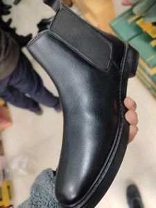 Zara Black Leather Chelsea Boots(Size7,8,9)