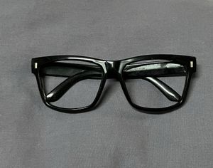 Classic square frame