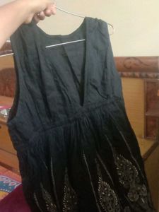 Black Sleeveless Paisley Dress