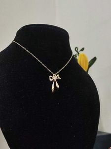 Cute Bow Pendant Necklace