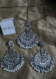 Peora Kundan Jewelry Set