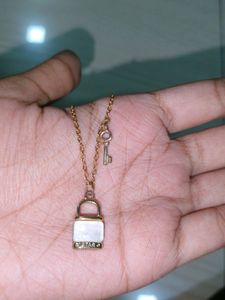Korean Lock And Key Neckpiece