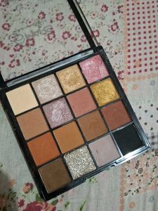 Mars Eyeshadow Palette