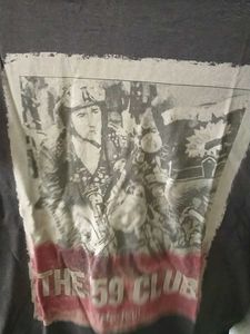 Men T Shirt Is In Gud Condition