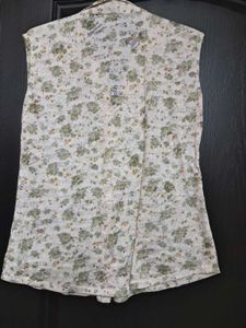 Sleeveless Collared Printed Top