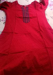 Red Kurti