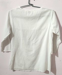 MAX White Embroidered Blouse