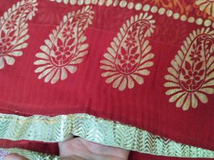 Red Paisley Print Saree