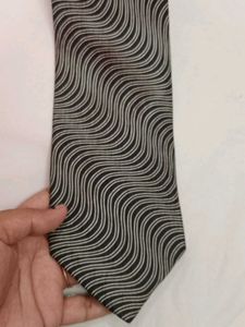 BENTLEY SILKBURY TIE