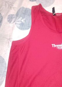 Sleevless T Shirt