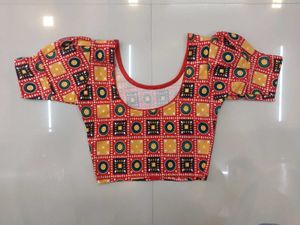 Strachable Blouse Set Of 2